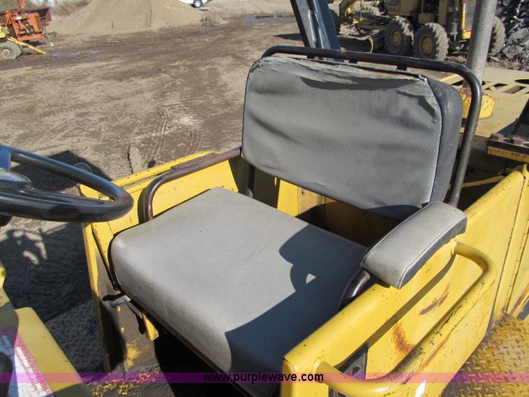image for item F5635 Caterpillar CP-433B vibratory padfoot compactor