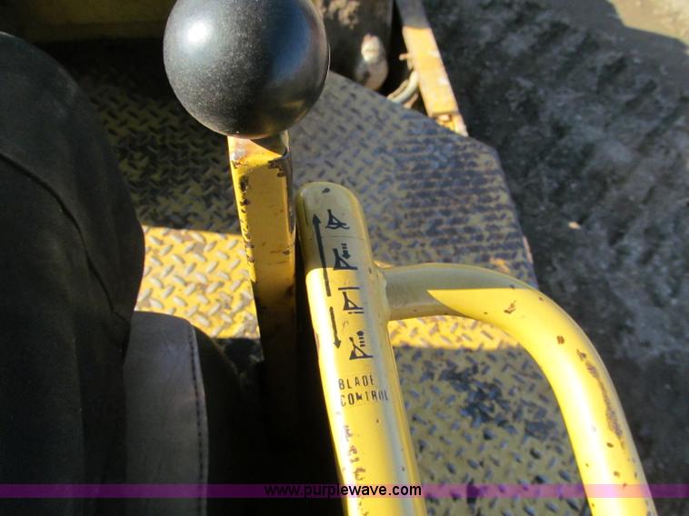 image for item F5635 Caterpillar CP-433B vibratory padfoot compactor