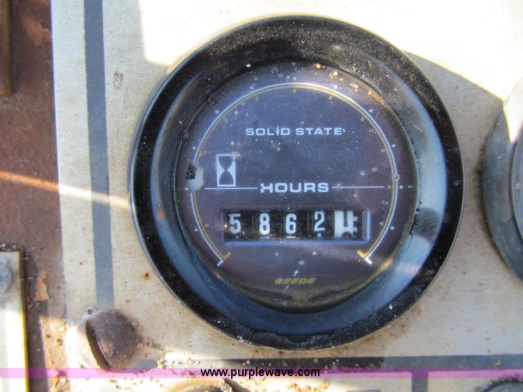 image for item F5635 Caterpillar CP-433B vibratory padfoot compactor