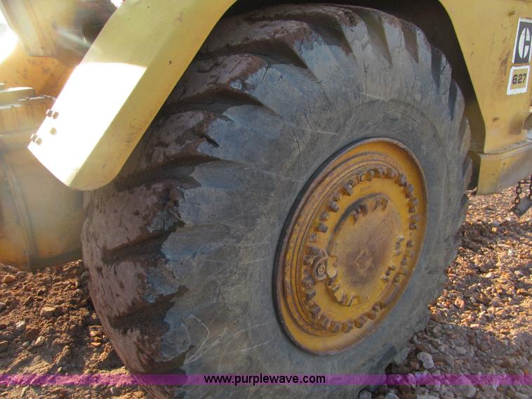 image for item F5637 1971 Caterpillar 627 twin engine motor scraper