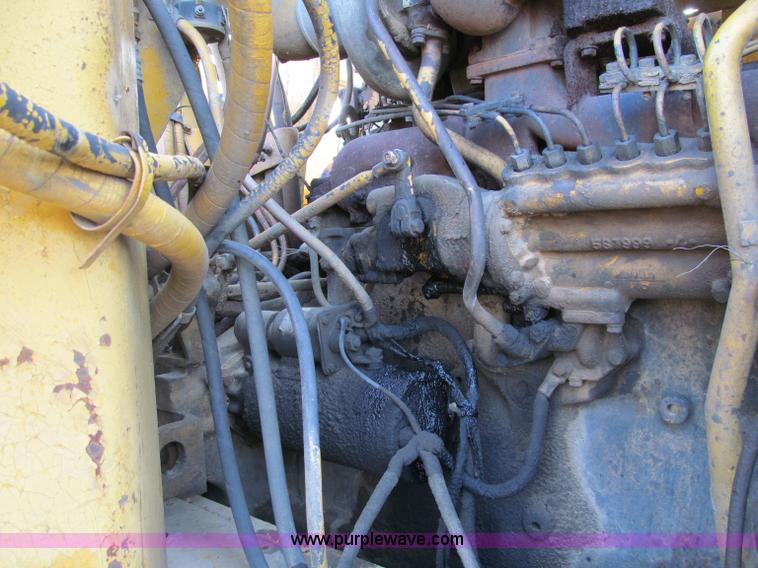image for item F5637 1971 Caterpillar 627 twin engine motor scraper