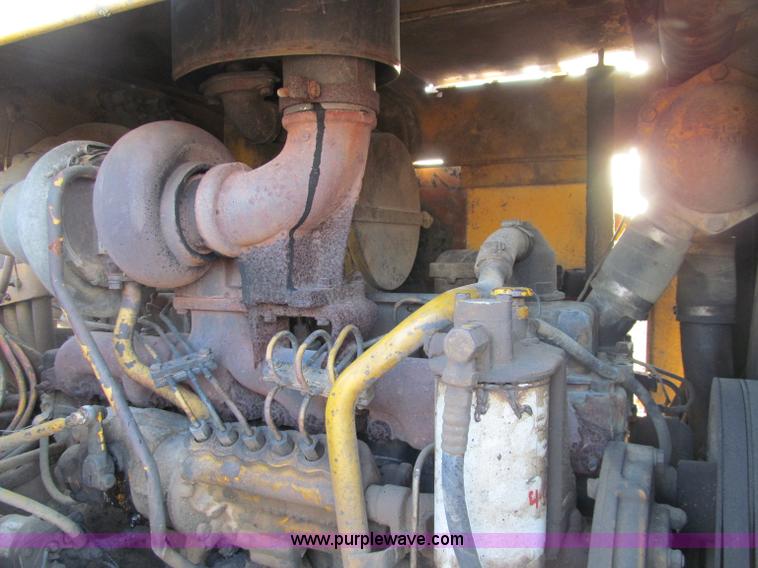 image for item F5637 1971 Caterpillar 627 twin engine motor scraper