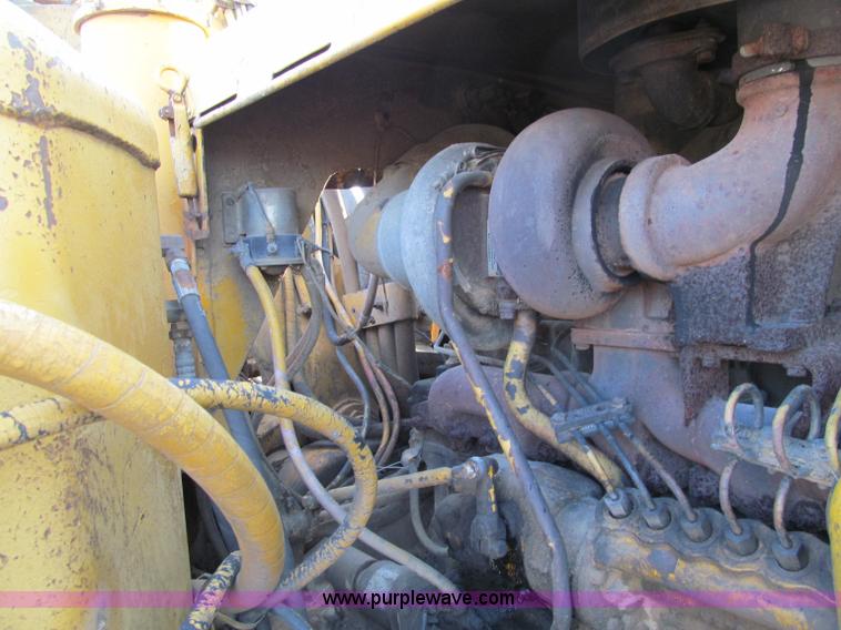 image for item F5637 1971 Caterpillar 627 twin engine motor scraper