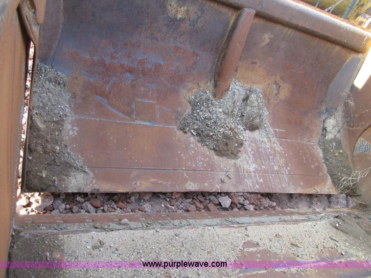 image for item F5637 1971 Caterpillar 627 twin engine motor scraper