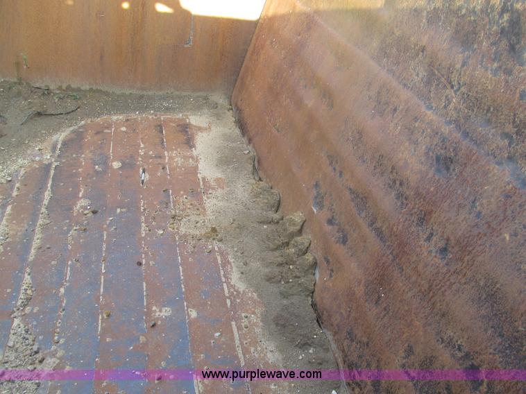 image for item F5637 1971 Caterpillar 627 twin engine motor scraper