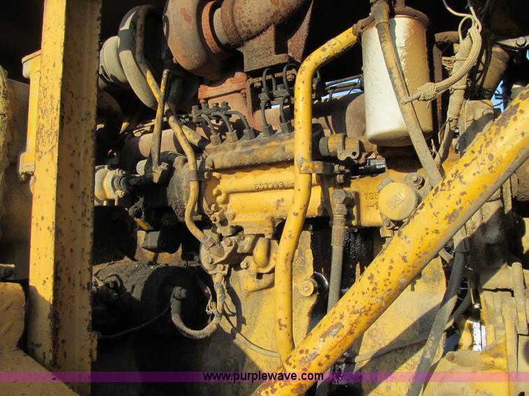 image for item F5637 1971 Caterpillar 627 twin engine motor scraper