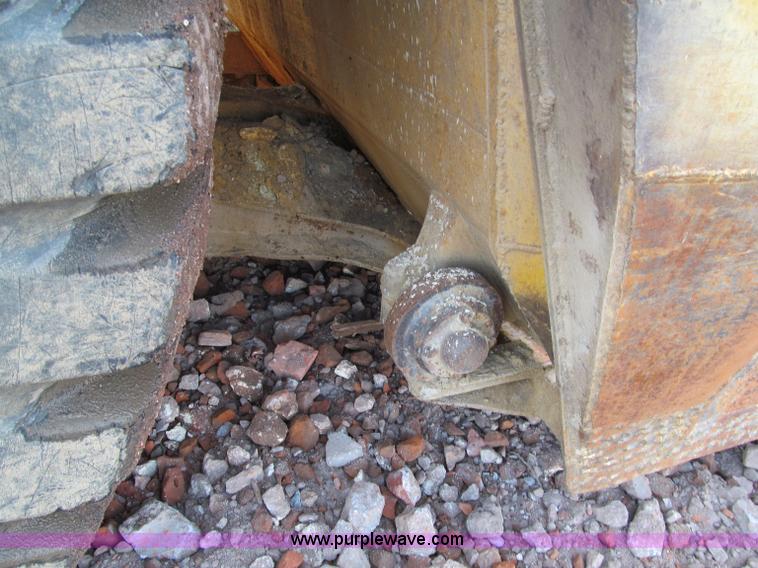 image for item F5637 1971 Caterpillar 627 twin engine motor scraper