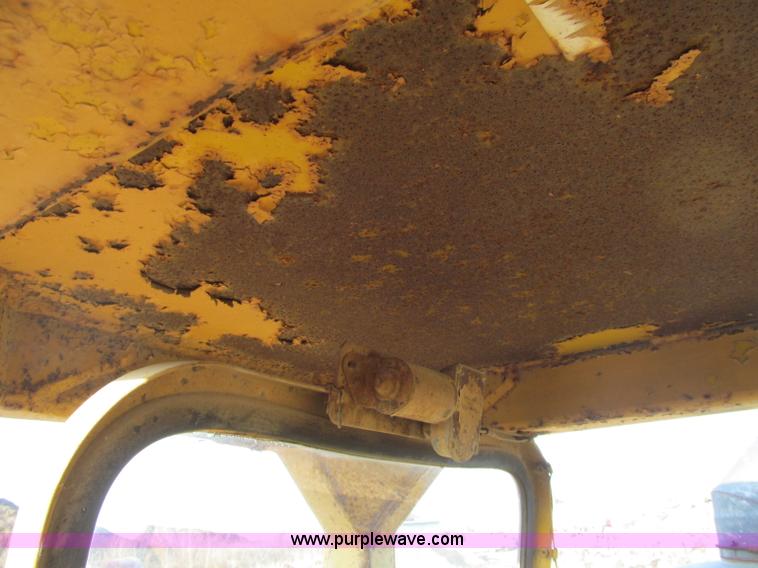 image for item F5637 1971 Caterpillar 627 twin engine motor scraper