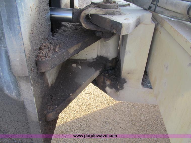 image for item F5638 2004 Ingersoll Rand SD-77DX TF vibratory smooth drum roller