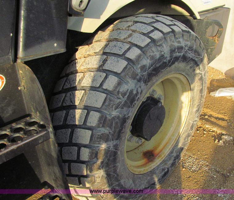 image for item F5638 2004 Ingersoll Rand SD-77DX TF vibratory smooth drum roller