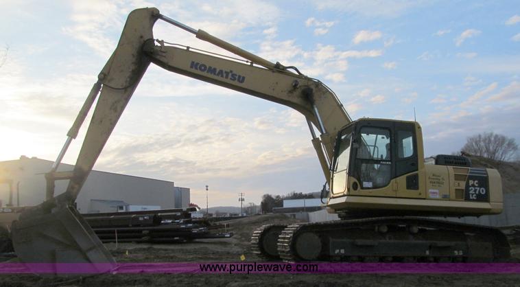 image for item F5639 2007 Komatsu PC270LC-8 excavator