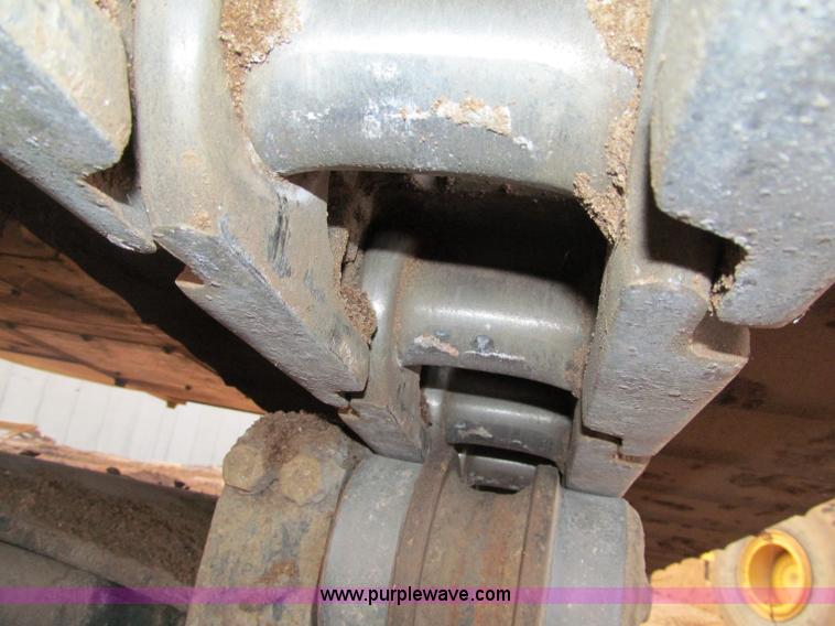 image for item F5639 2007 Komatsu PC270LC-8 excavator