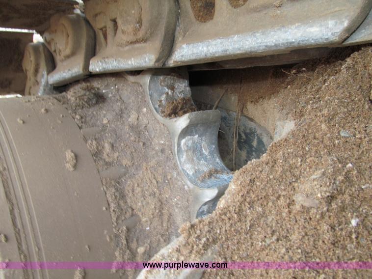 image for item F5639 2007 Komatsu PC270LC-8 excavator