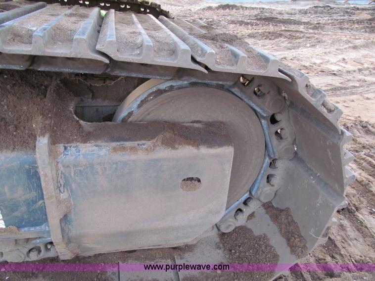 image for item F5639 2007 Komatsu PC270LC-8 excavator