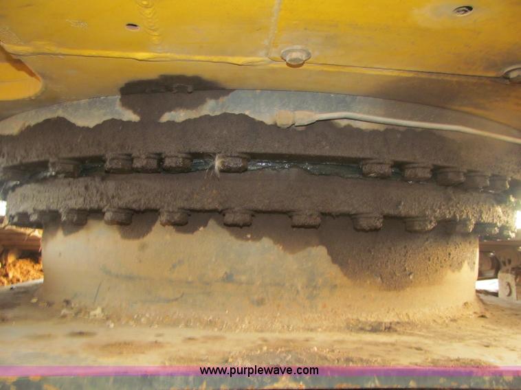 image for item F5639 2007 Komatsu PC270LC-8 excavator