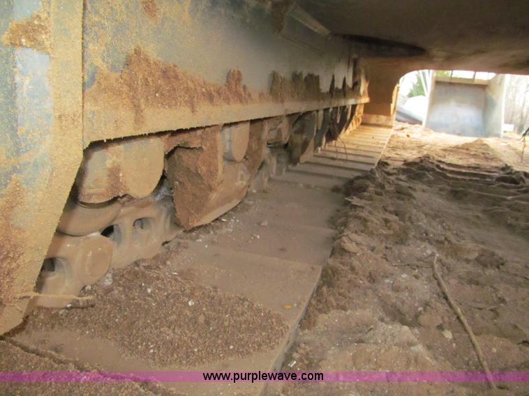 image for item F5639 2007 Komatsu PC270LC-8 excavator