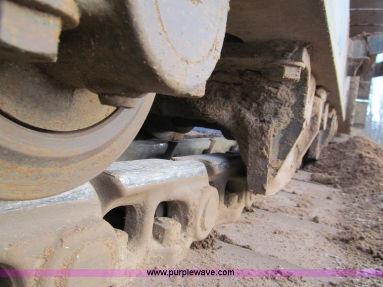 image for item F5639 2007 Komatsu PC270LC-8 excavator