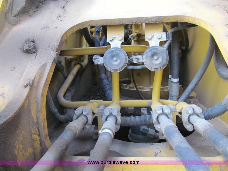 image for item F5639 2007 Komatsu PC270LC-8 excavator