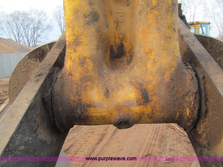 image for item F5639 2007 Komatsu PC270LC-8 excavator