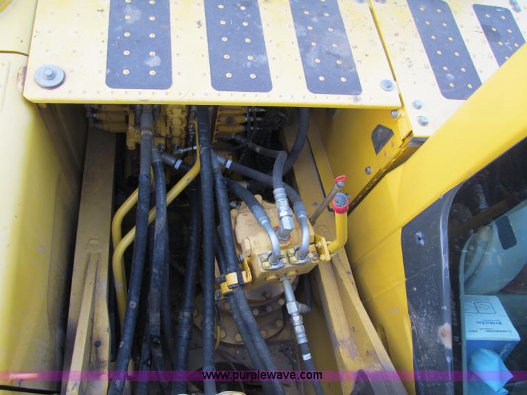 image for item F5639 2007 Komatsu PC270LC-8 excavator