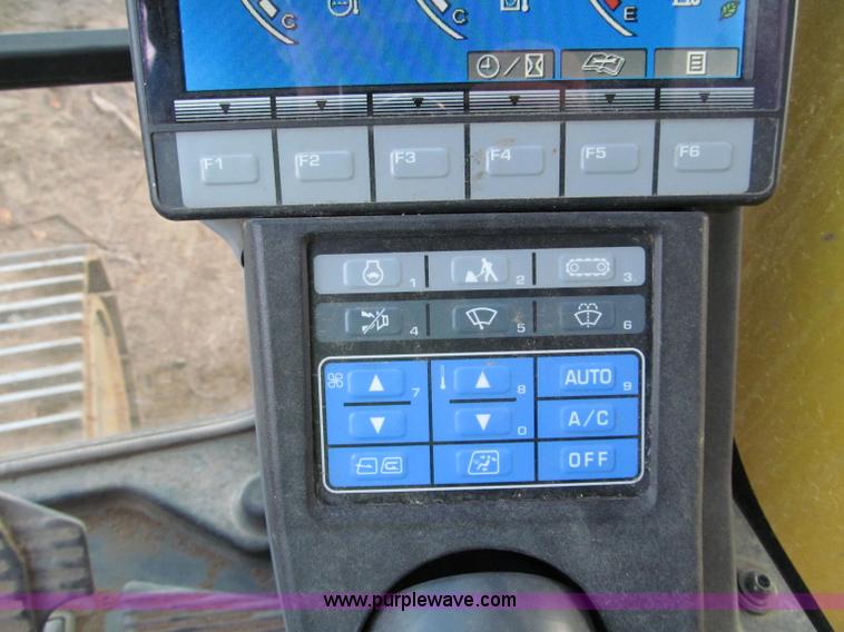 image for item F5639 2007 Komatsu PC270LC-8 excavator