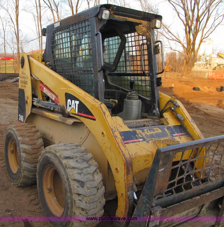 image for item F5640 2001 Caterpillar 246 Turbo skid steer