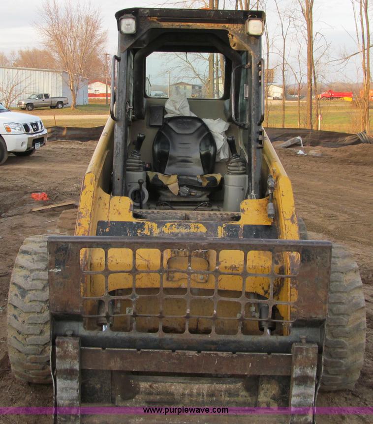 image for item F5640 2001 Caterpillar 246 Turbo skid steer
