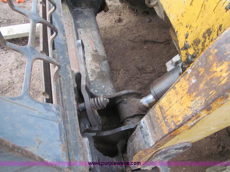 image for item F5640 2001 Caterpillar 246 Turbo skid steer