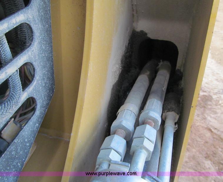 image for item F5640 2001 Caterpillar 246 Turbo skid steer