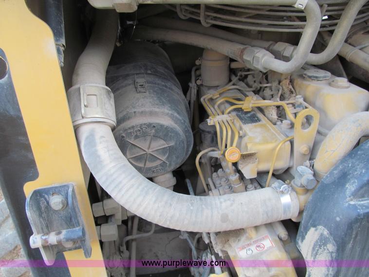 image for item F5640 2001 Caterpillar 246 Turbo skid steer