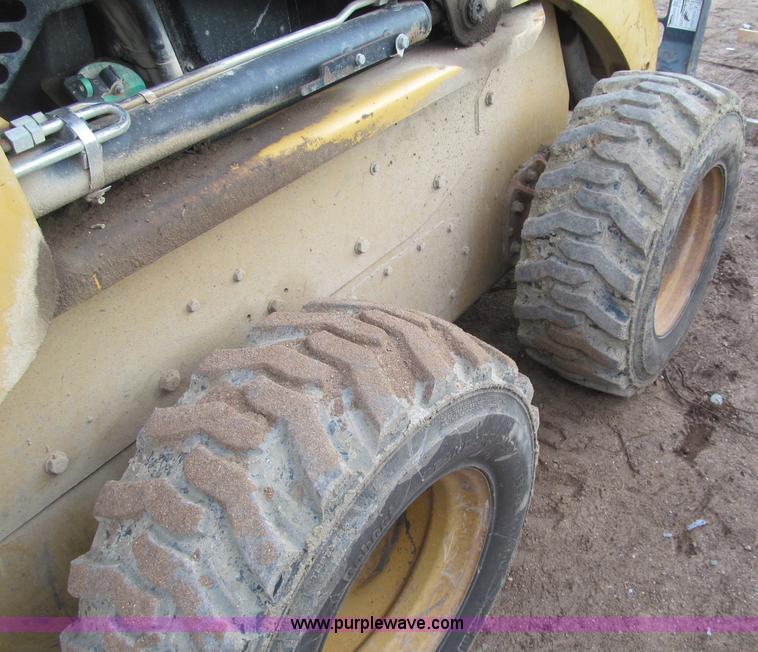 image for item F5640 2001 Caterpillar 246 Turbo skid steer