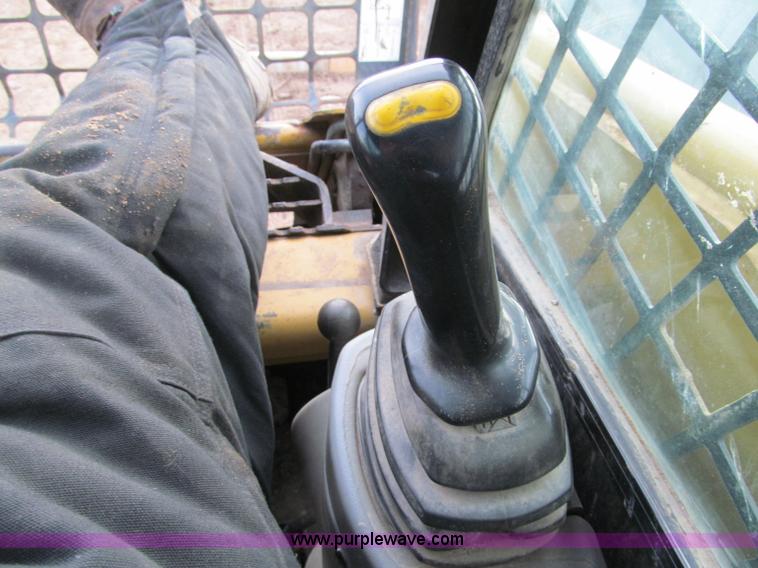 image for item F5640 2001 Caterpillar 246 Turbo skid steer
