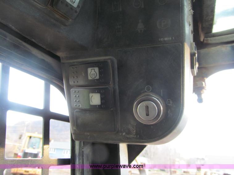 image for item F5640 2001 Caterpillar 246 Turbo skid steer