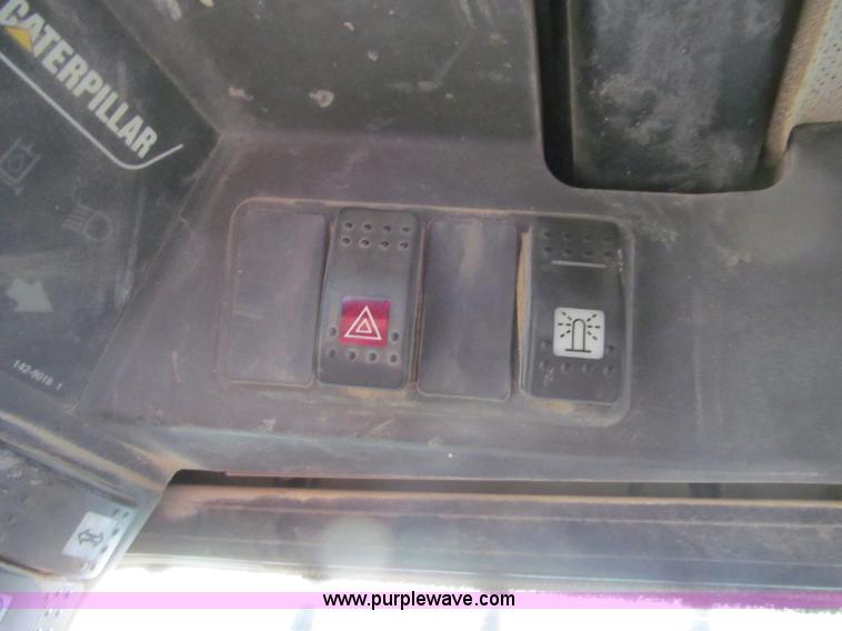 image for item F5640 2001 Caterpillar 246 Turbo skid steer