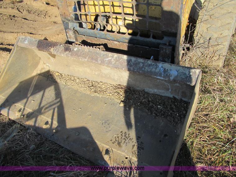 image for item F5640 2001 Caterpillar 246 Turbo skid steer