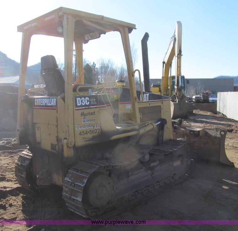 image for item F5641 1997 Caterpillar D3CXL III Hystat dozer