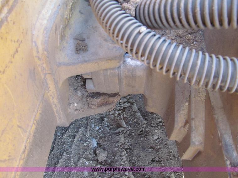 image for item F5641 1997 Caterpillar D3CXL III Hystat dozer