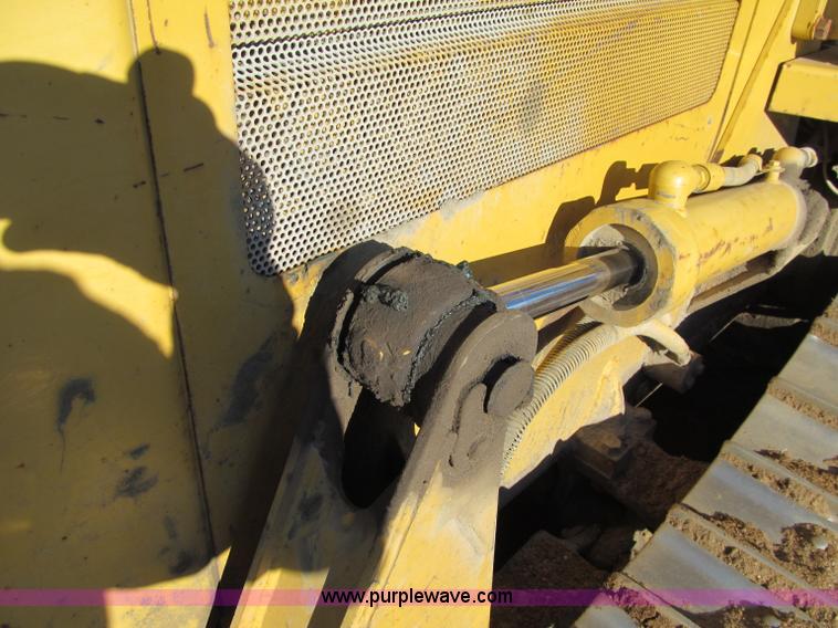 image for item F5641 1997 Caterpillar D3CXL III Hystat dozer
