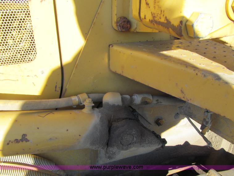 image for item F5641 1997 Caterpillar D3CXL III Hystat dozer