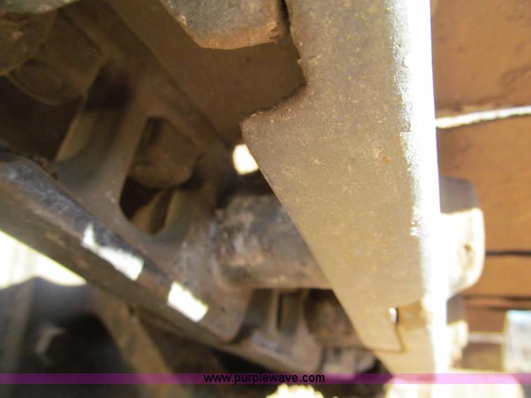 image for item F5641 1997 Caterpillar D3CXL III Hystat dozer