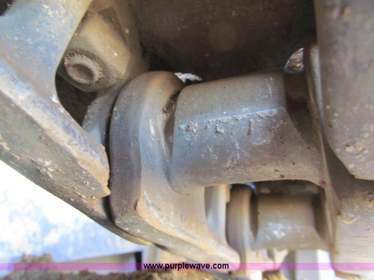 image for item F5641 1997 Caterpillar D3CXL III Hystat dozer