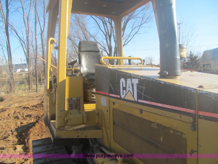 image for item F5641 1997 Caterpillar D3CXL III Hystat dozer