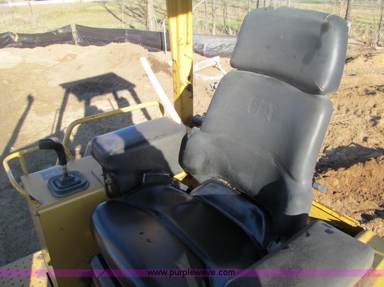 image for item F5641 1997 Caterpillar D3CXL III Hystat dozer