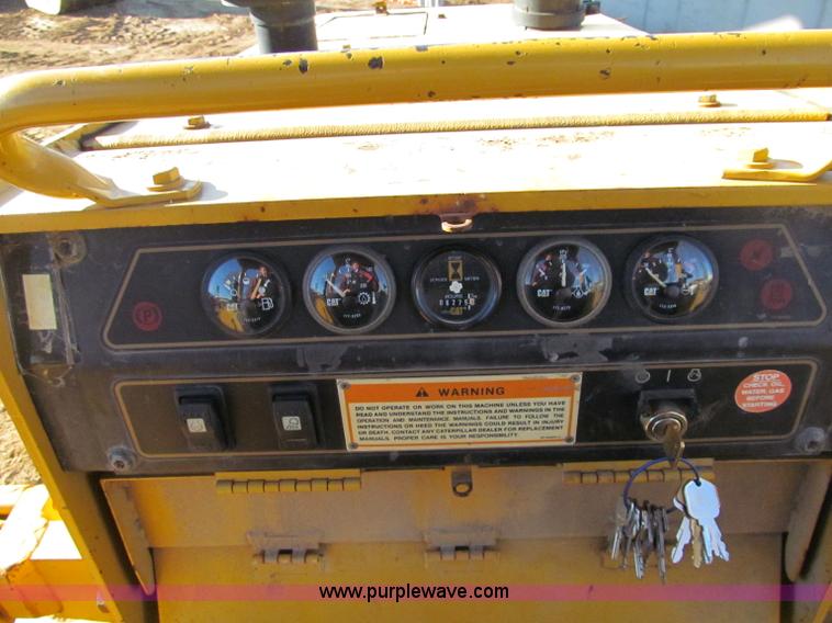 image for item F5641 1997 Caterpillar D3CXL III Hystat dozer