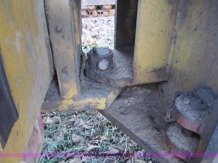 image for item F5643 Caterpillar CP-433B vibratory padfoot compactor