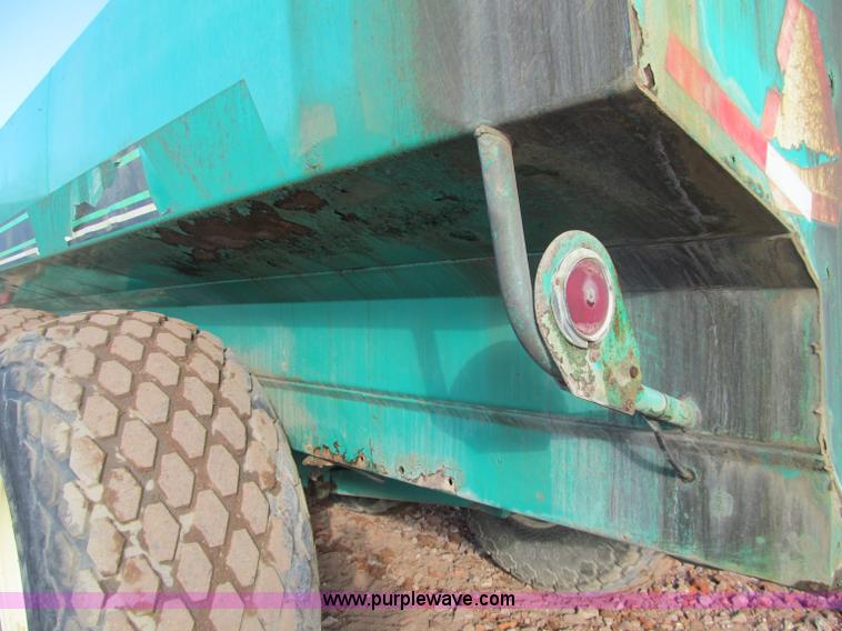 image for item F5660 Houle 6000 tandem axle liquid tank trailer