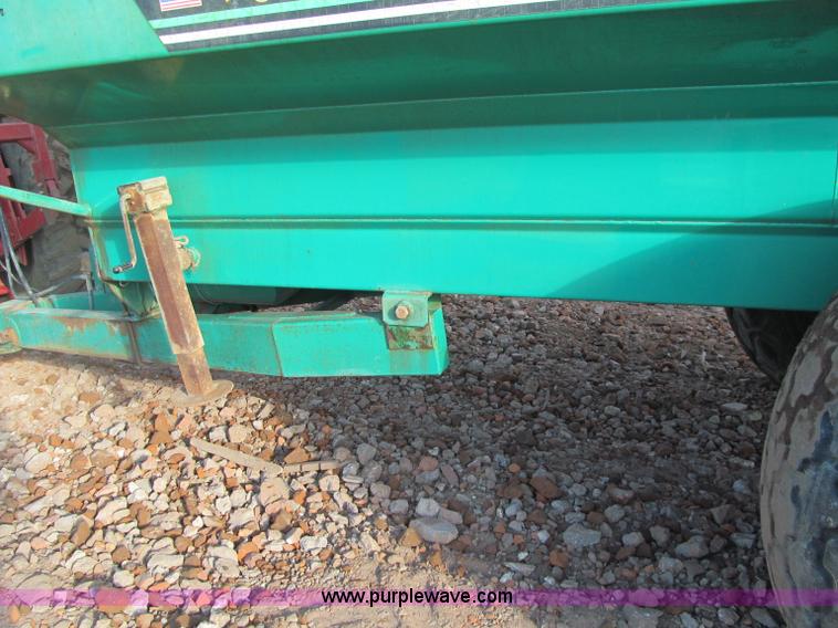 image for item F5660 Houle 6000 tandem axle liquid tank trailer