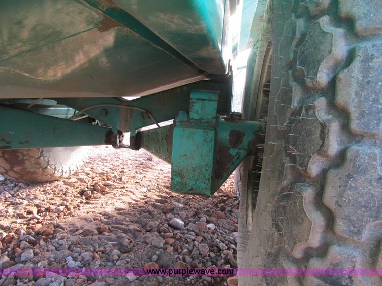 image for item F5660 Houle 6000 tandem axle liquid tank trailer