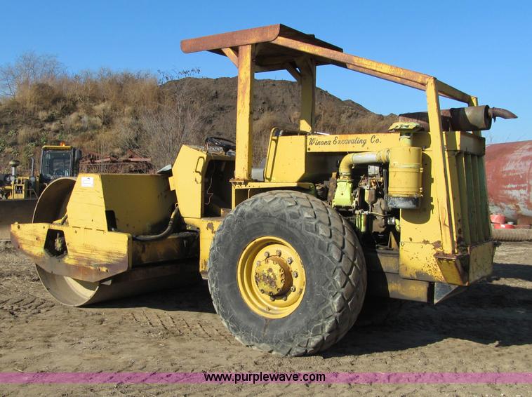 image for item F5672 Raygo Rascal smooth drum vibratory roller