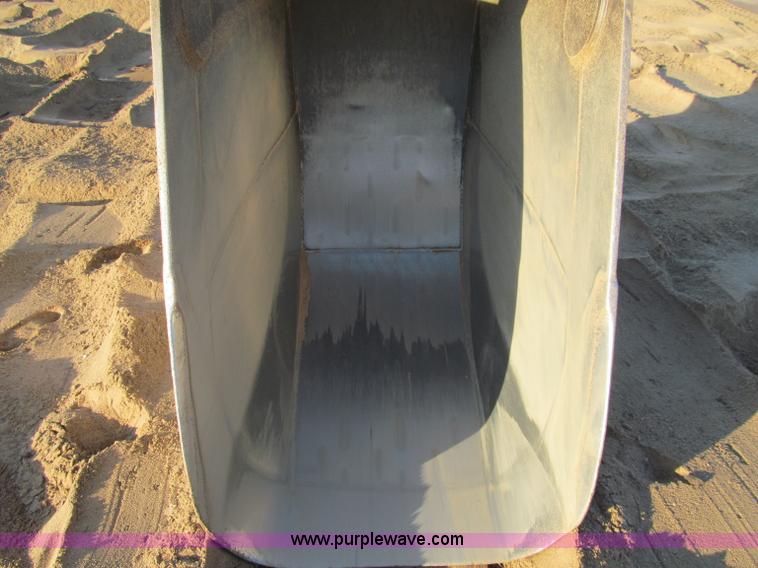 image for item F5680 2004 Komatsu PC300LC-7L Galeo excavator